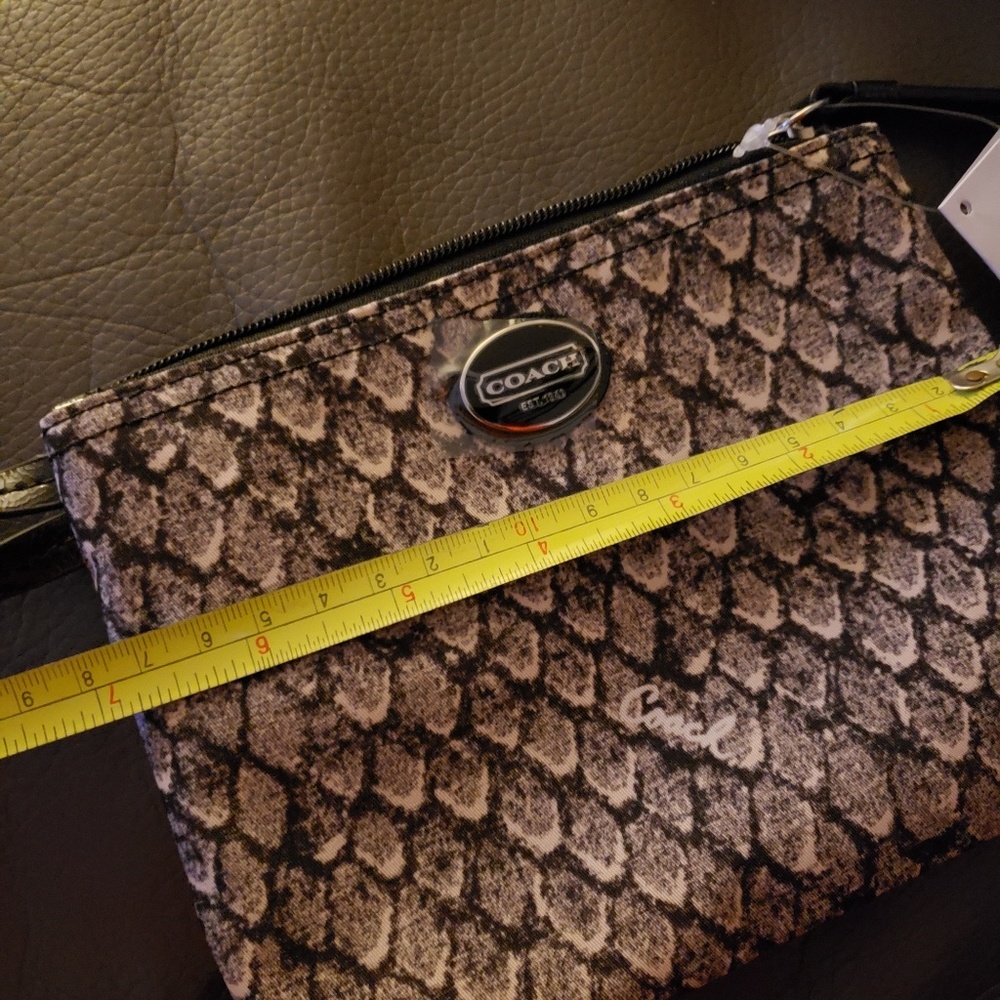 Nylon snakeskin Coach bag with small wristlet - Picture 7 of 8